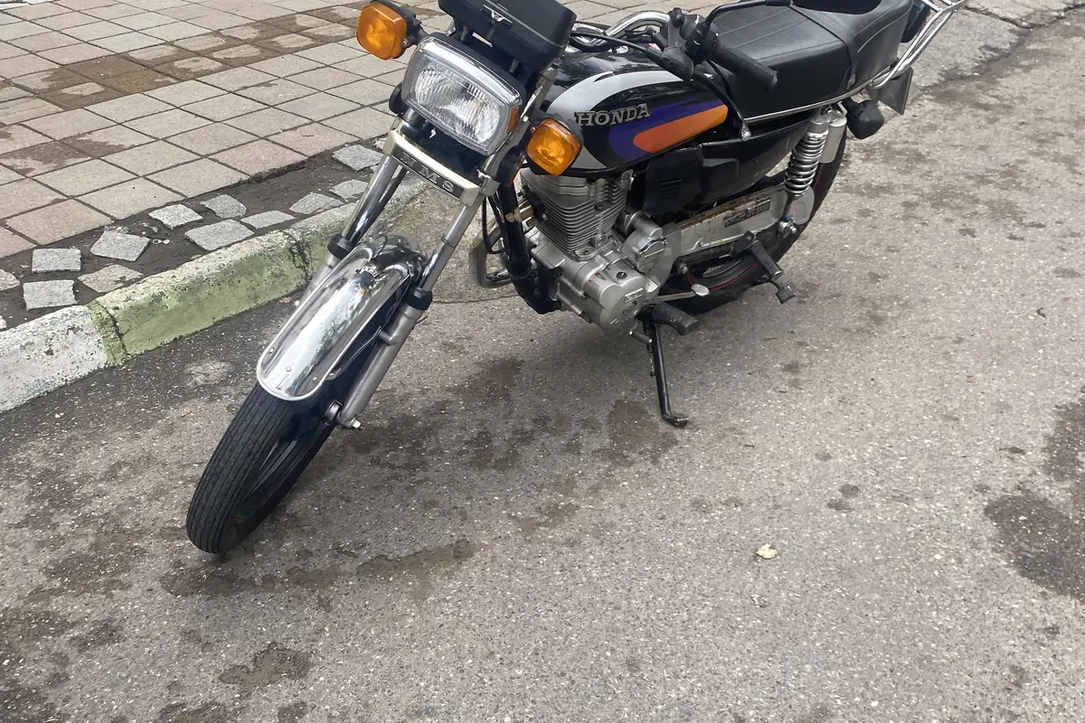 نیرو موتور شیراز،  پرواز 200