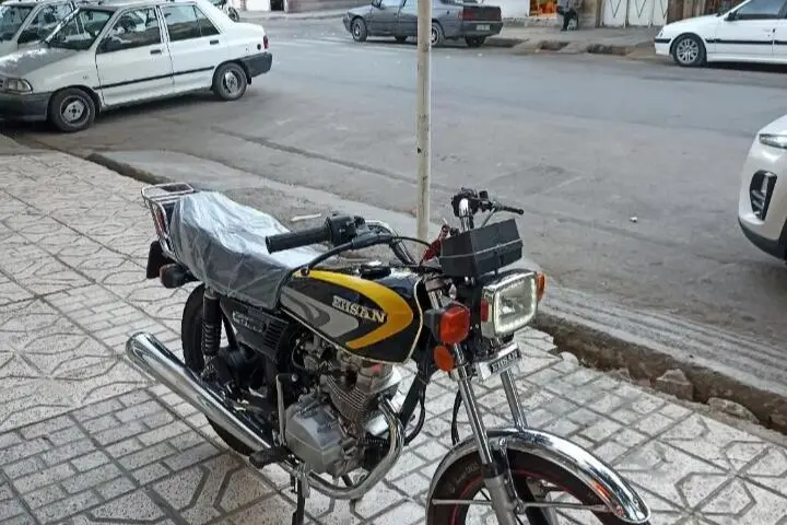 نیرو موتور شیراز،  احسان 125
