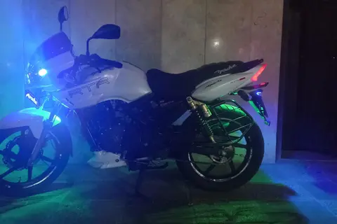 تی وی اس، آپاچی 180