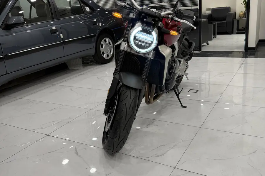 هوندا، CB 1000