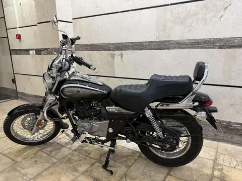باجاج، اونجر 220