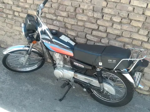 هوندا، CG 125