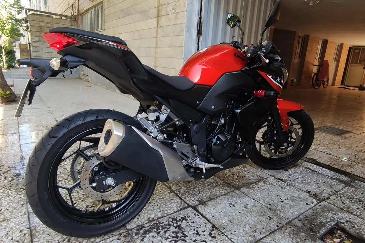 کاوازاکی،  Z250