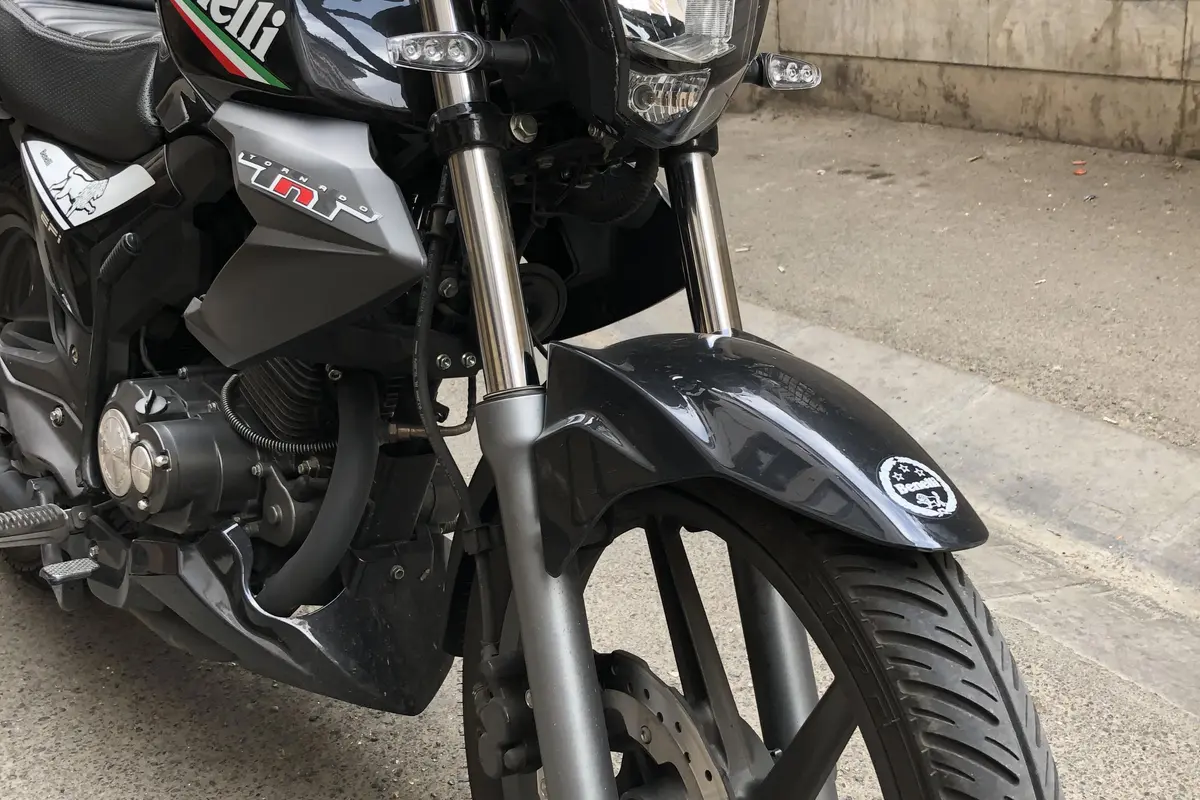 بنلی،  TNT 150