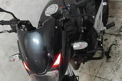 باجاج، پالس 220