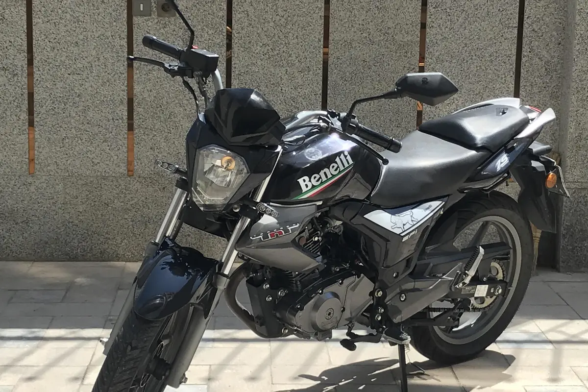 بنلی،  TNT 150
