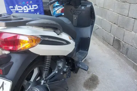 بنلی، کافه نرو 150