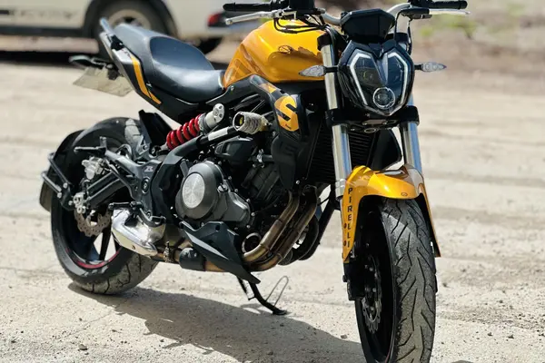 بنلی  TNT 300