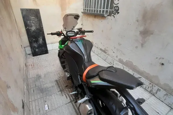 کاوازاکی  Z1000