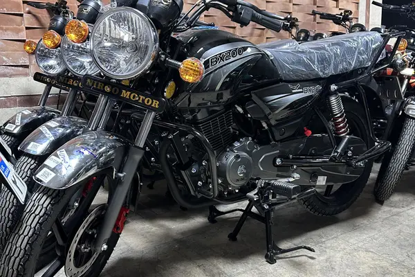 نیرو موتور شیراز  بوکسر BX 200