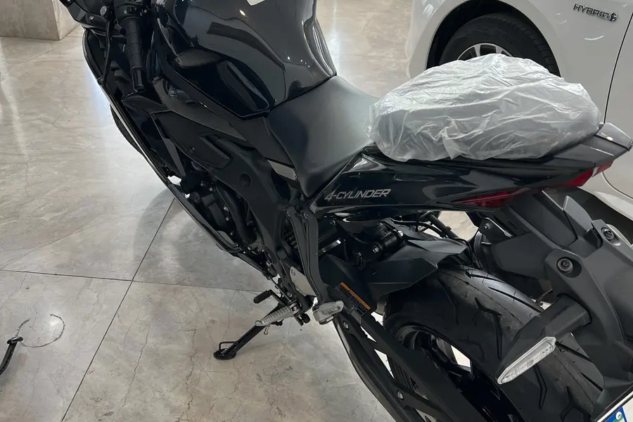 کاوازاکی، نینجا ZX-25RR