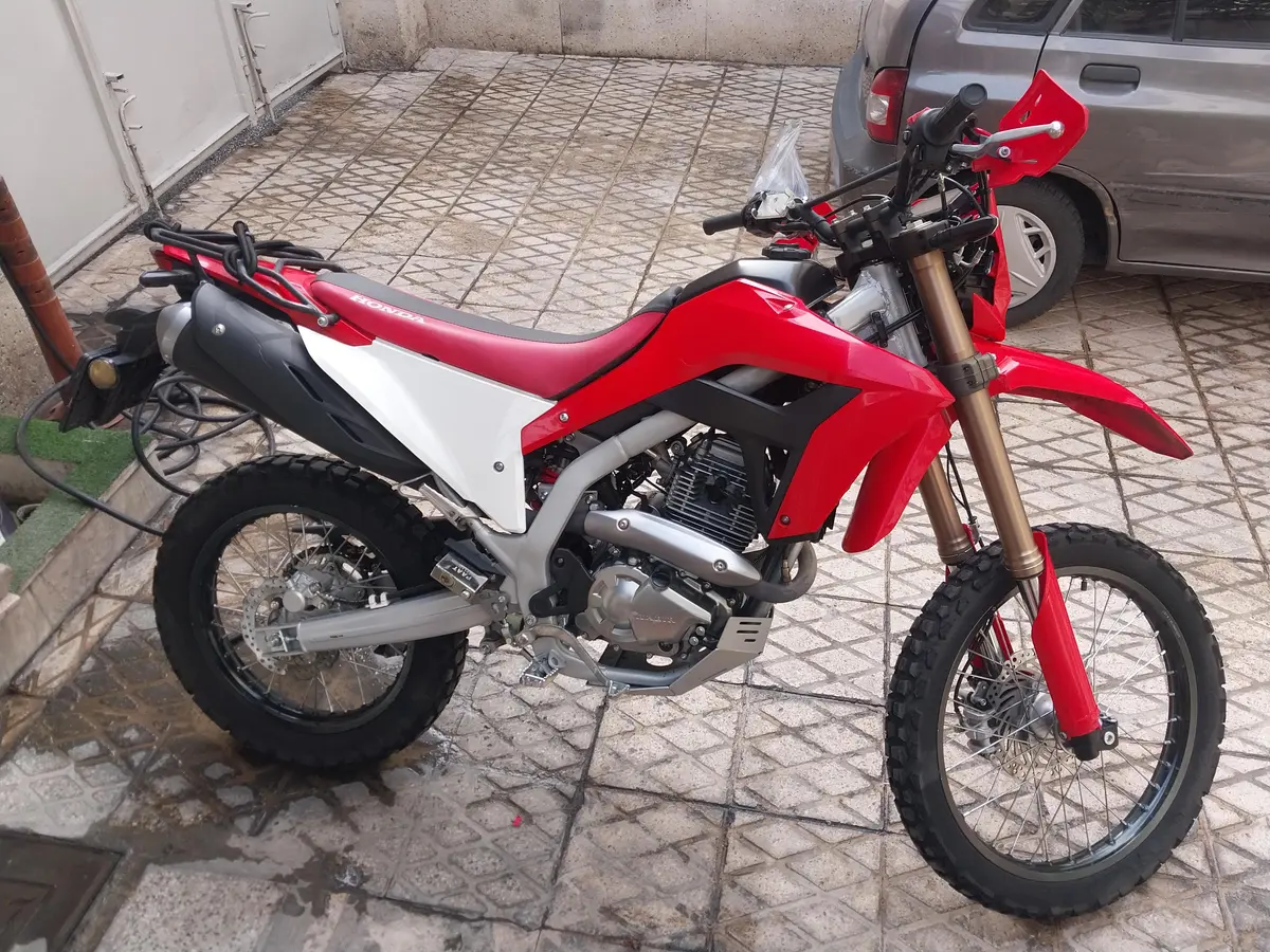 کبیر موتور،  تریل 200
