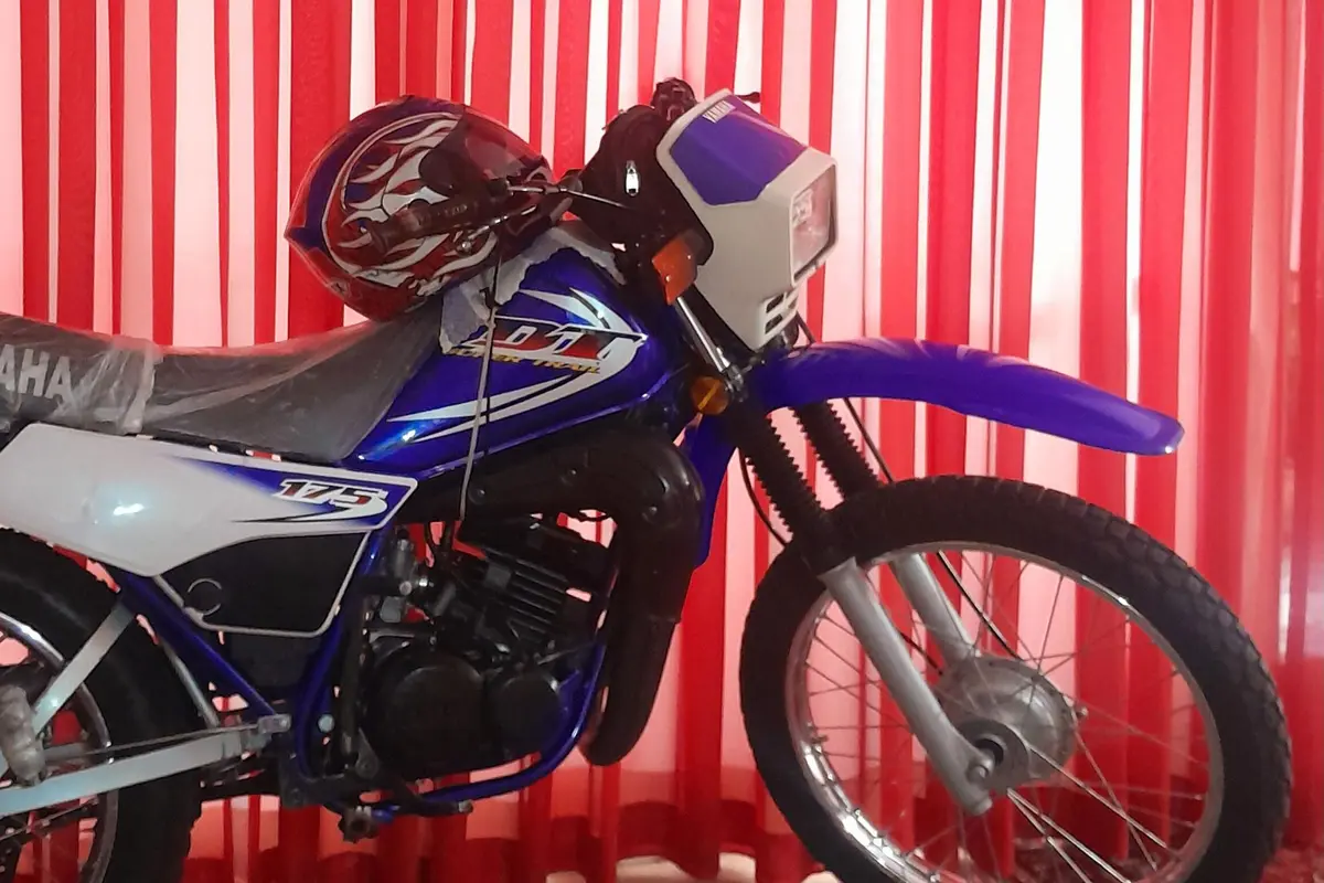 یاماها،  DT 175