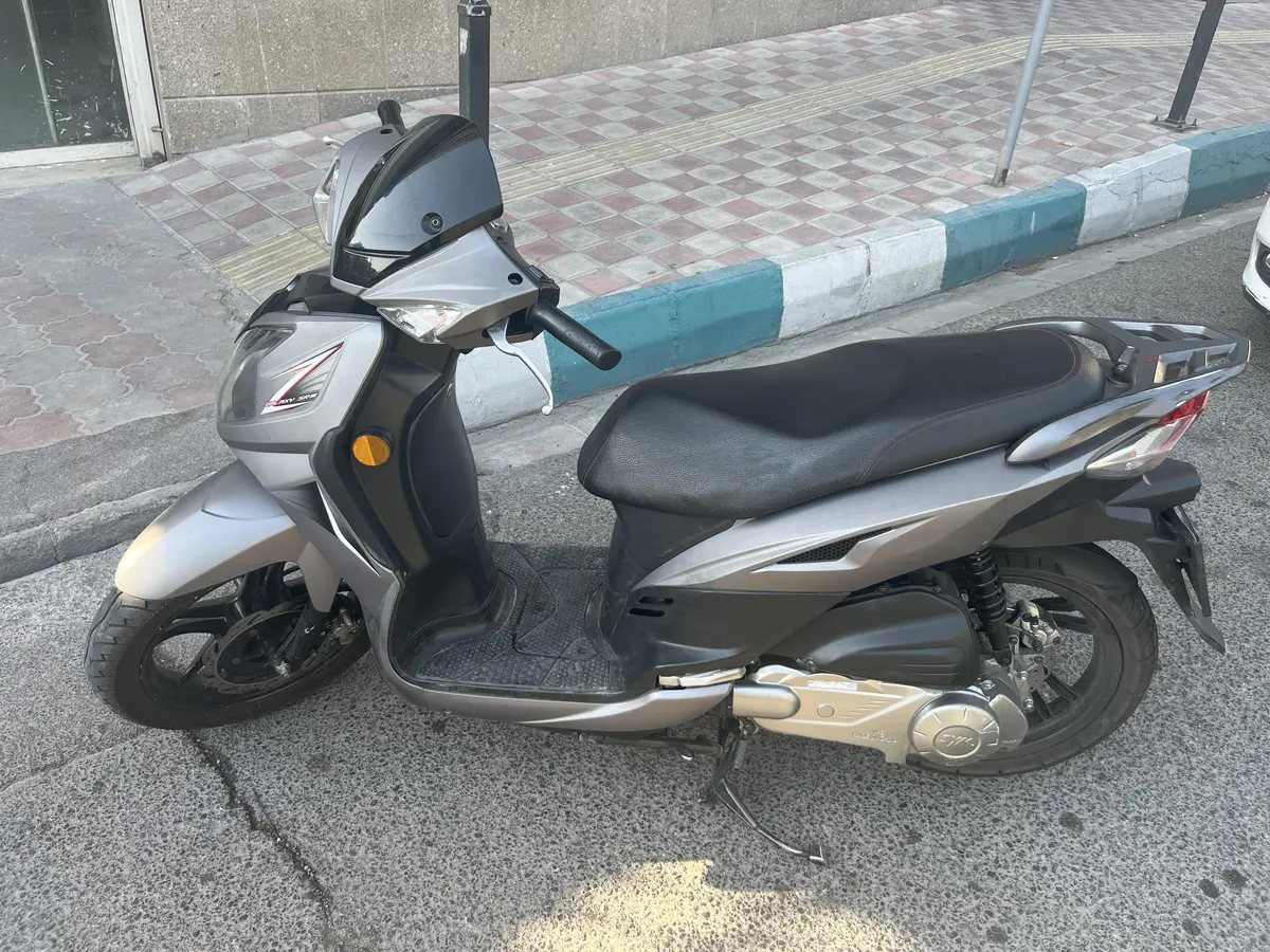 اس وای ام،  گلکسی SR 200