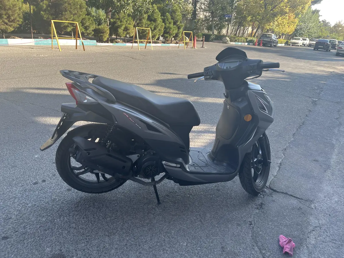 اس وای ام،  گلکسی SR 200