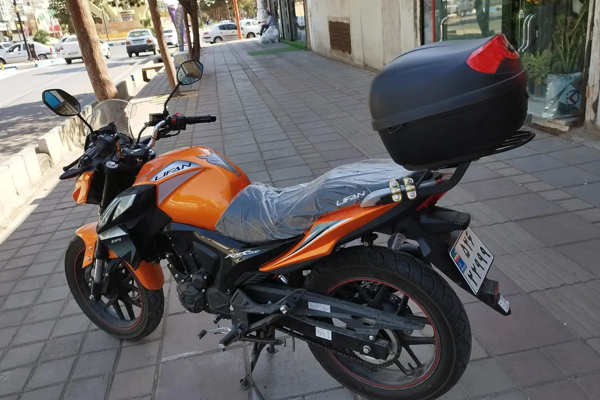 لیفان،  200