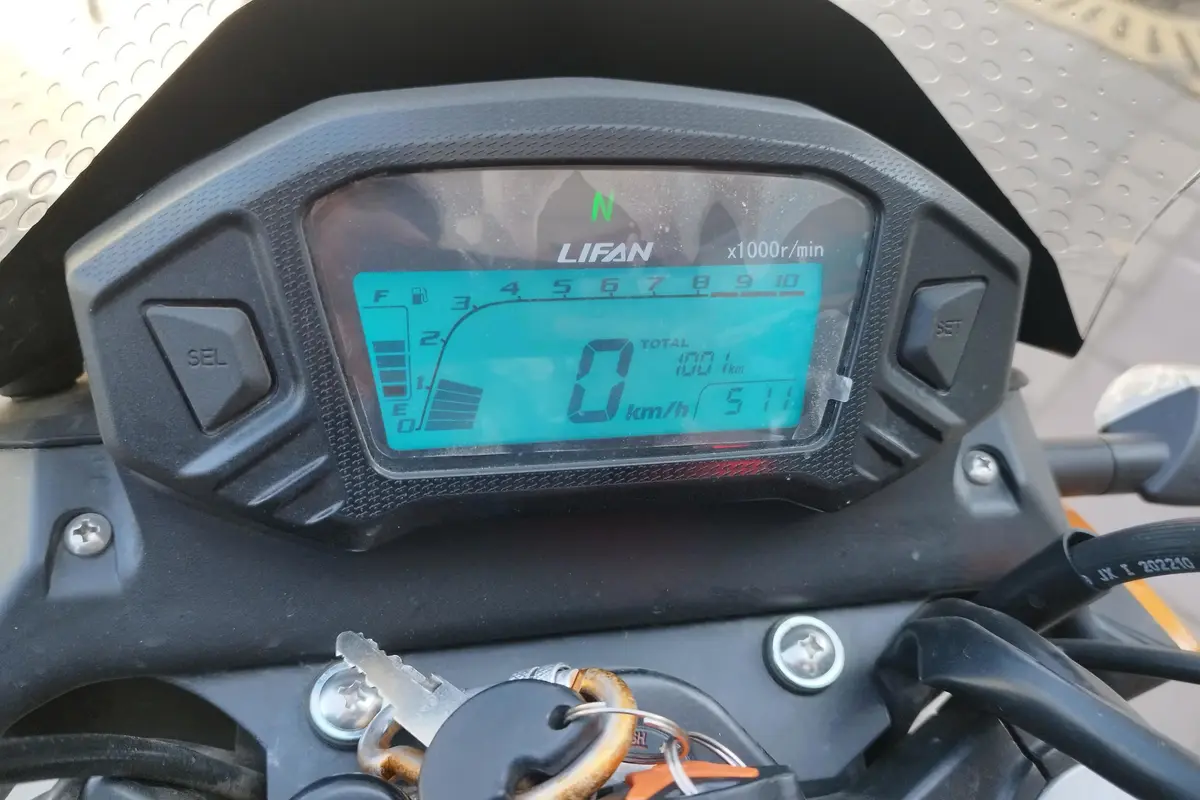 لیفان،  200