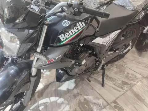 بنلی، TNT 150
