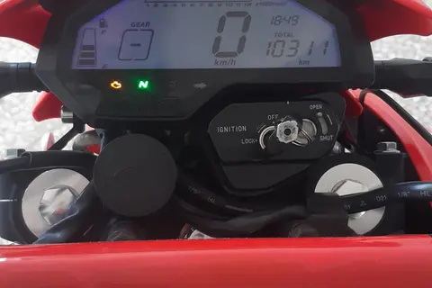 جهان همتا، فلات CRF200