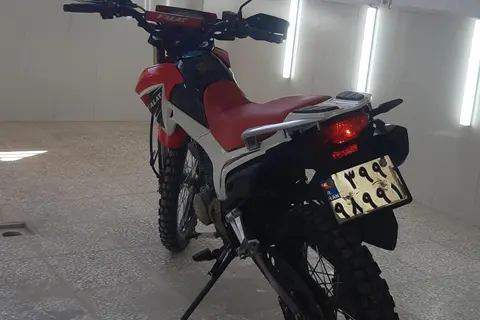 جهان همتا، فلات CRF200