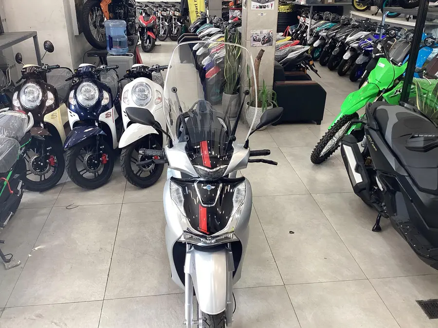 همراه سیکلت، SH180