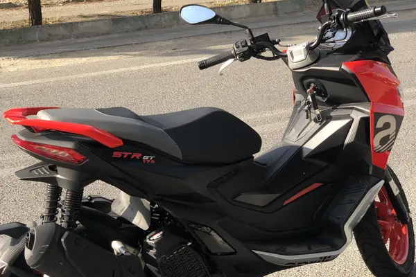 آپریلیا  STR GT 175S