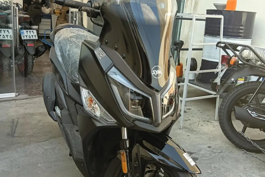 اس وای ام، گلکسی J 200