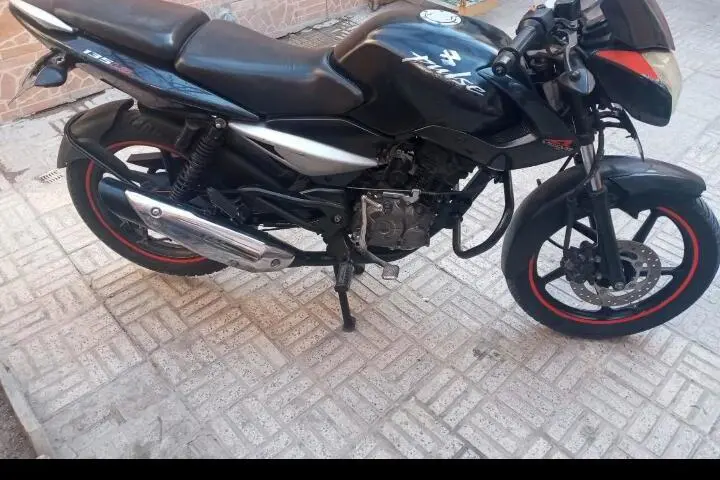 باجاج،  پالس 135