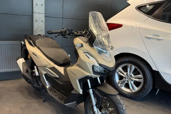هوندا  ADV 150
