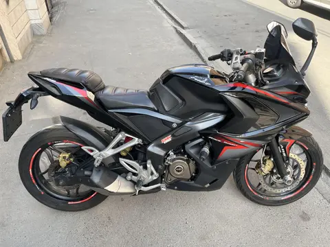 باجاج، پالس 200RS