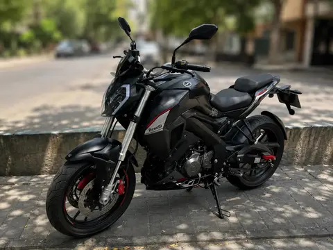 بنلی، TNT 180S