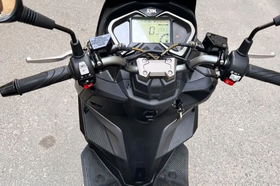 اس وای ام،  گلکسی J 200