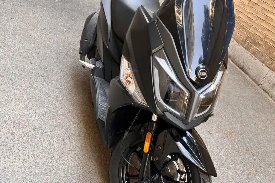 اس وای ام،  گلکسی J 200
