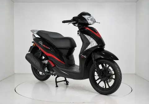 اس وای ام، لاکی 180