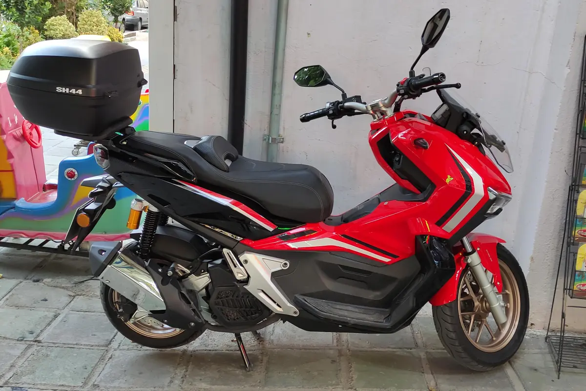 کویر موتور  AGV 150