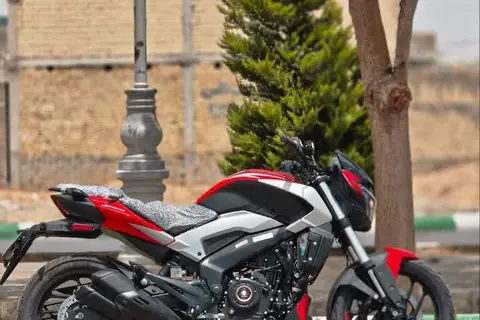 باجاج، دومینار 250