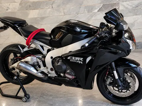هوندا، CBR 1000