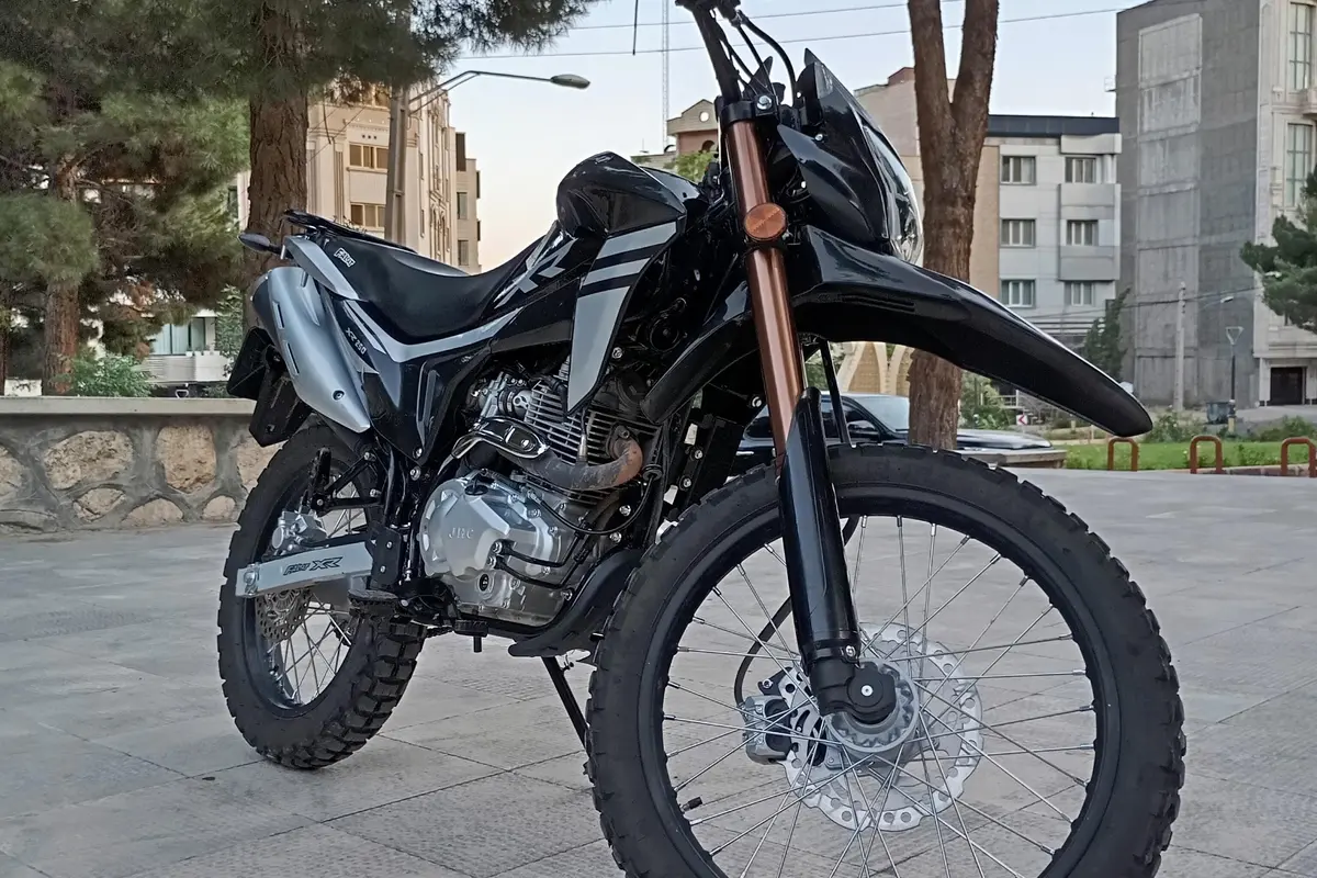 جهان همتا،  فلات XR250