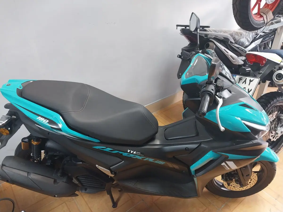 کبیر موتور،  NVX 180