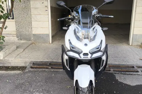 اس وای ام، ADV 175