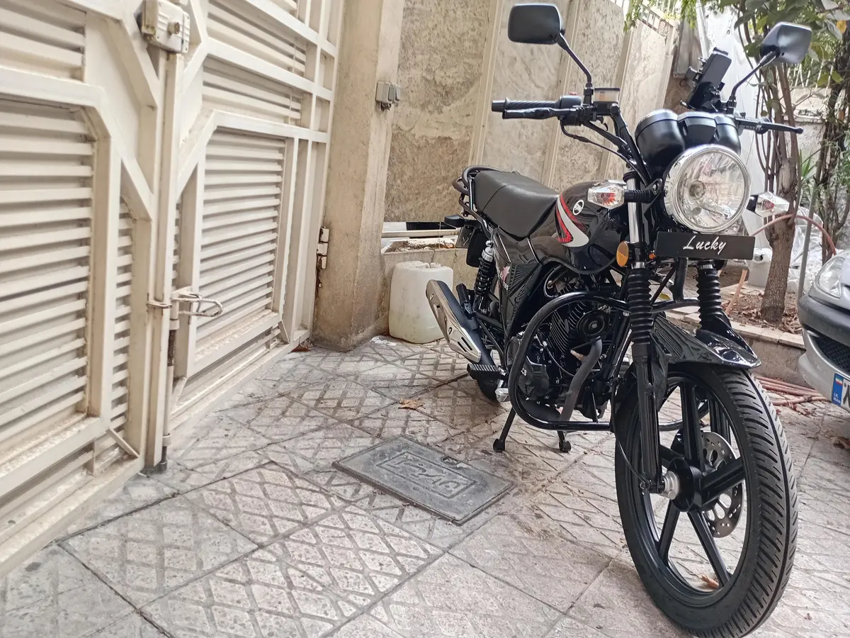 اس وای ام،  لاکی BX185