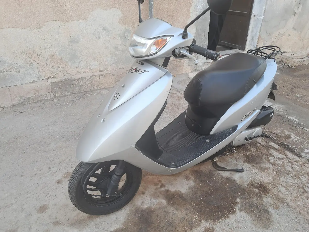 هوندا  DIO 50