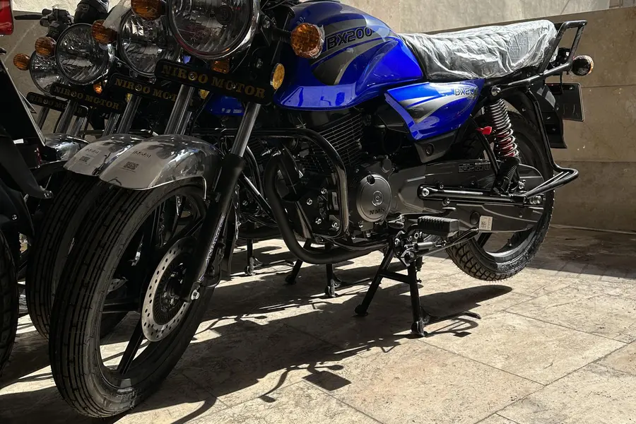 نیرو موتور شیراز، بوکسر BX 200