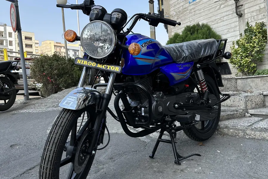 نیرو موتور شیراز، بوکسر BX 200