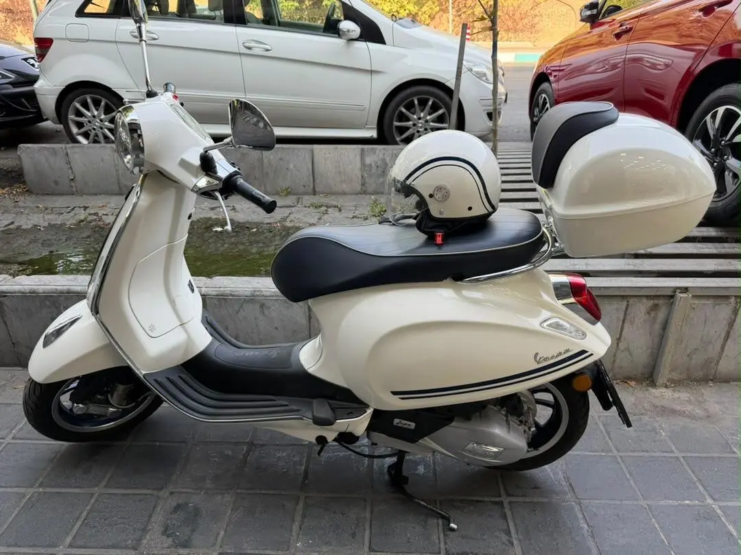 وسپا،  پریماورا 150 YACHT CLUB