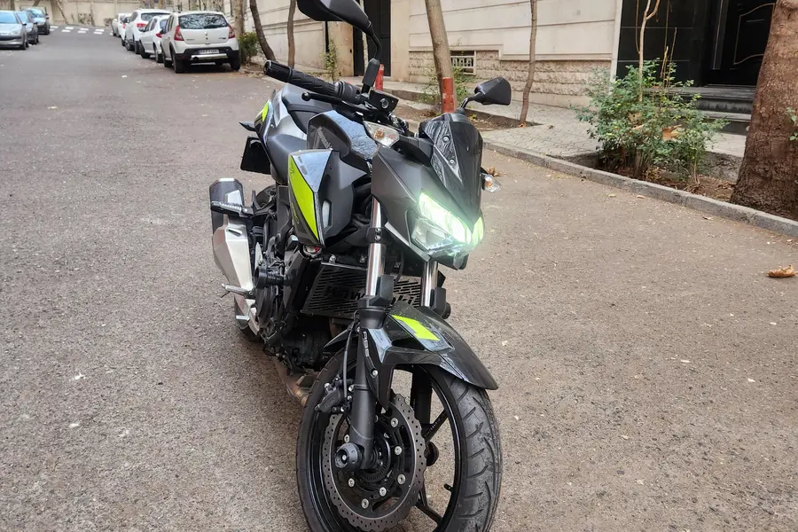 کاوازاکی، Z250