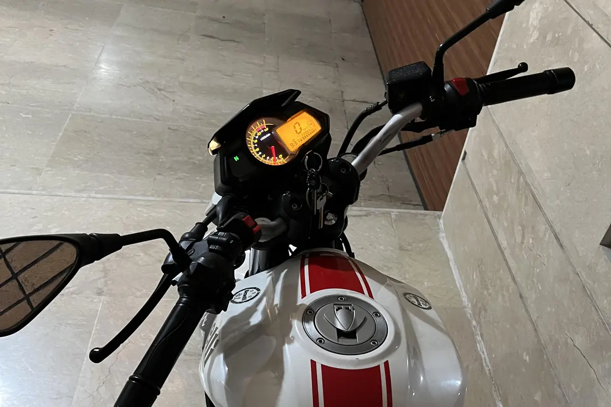 بنلی  TNT 150