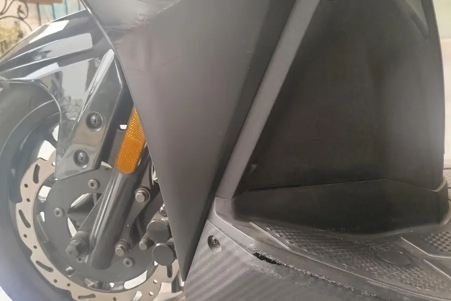 اس وای ام، گلکسی J 200