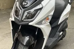 اس وای ام، گلکسی J 200