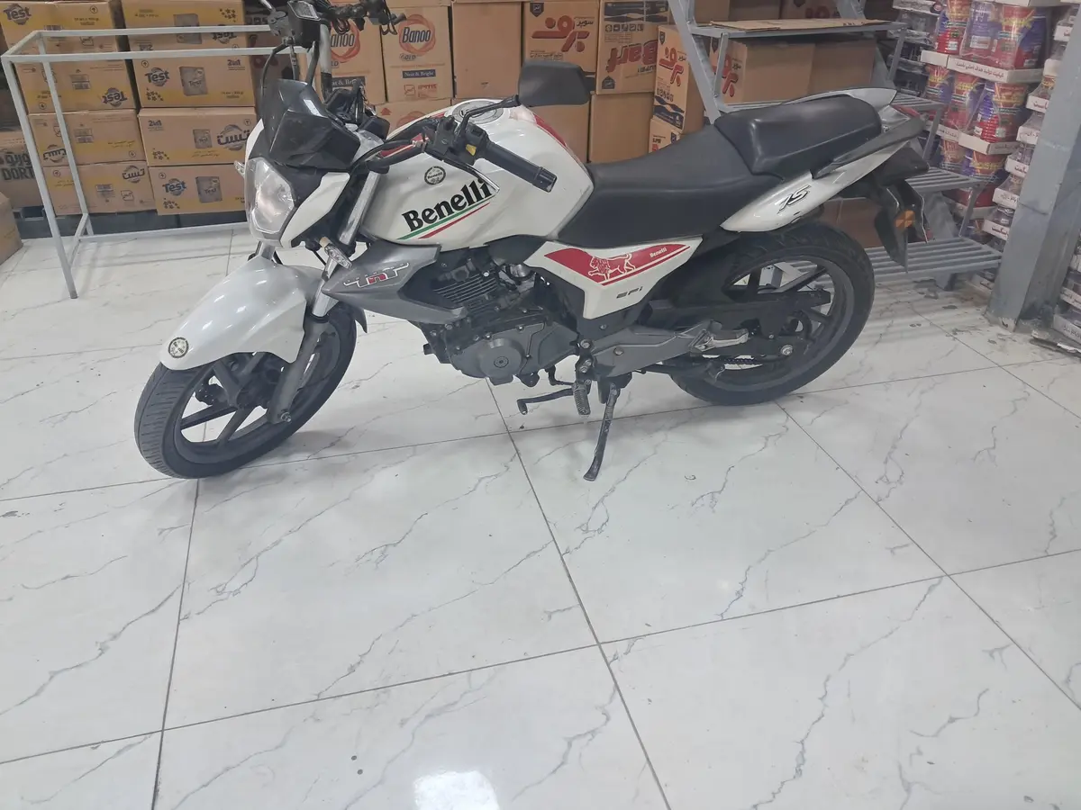 بنلی،  TNT 150